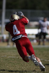 -切尔西中后场紧逼有效限制对手发挥，切尔西中场大将