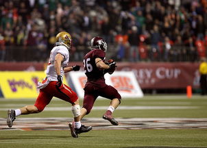 -切尔西中后场紧逼有效限制对手发挥，切尔西中场大将